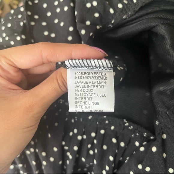 {Vera & Lucy} 🔷 cold shoulder ruffle top - Picture 5 of 5